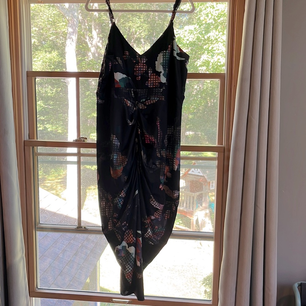 City Chic. Used with minor wear on fabric. Size S/16.